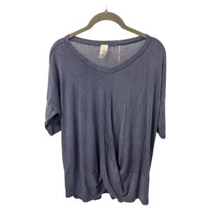 7th Ray Brushed Blue Crossed Front Short Sleeve Tee NWOT Size Med